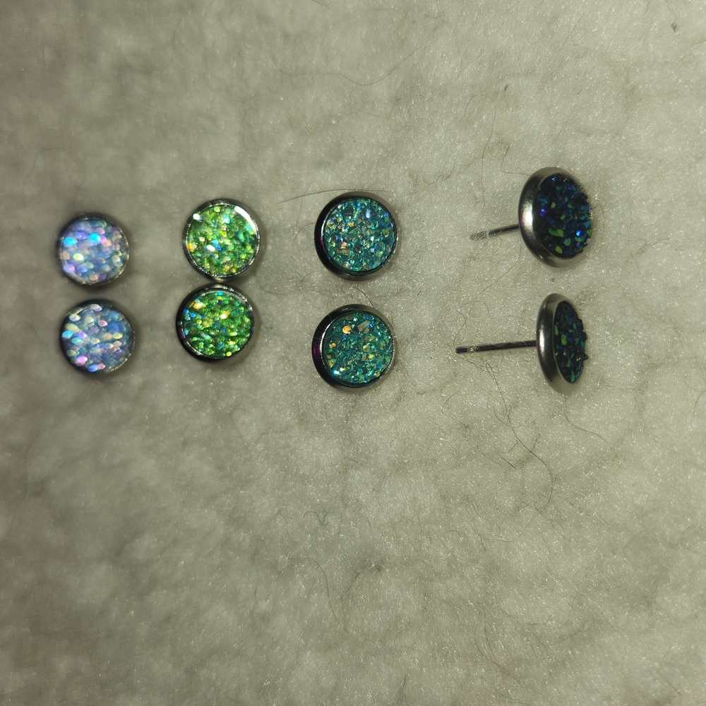Sparkling Stud Earrings Set